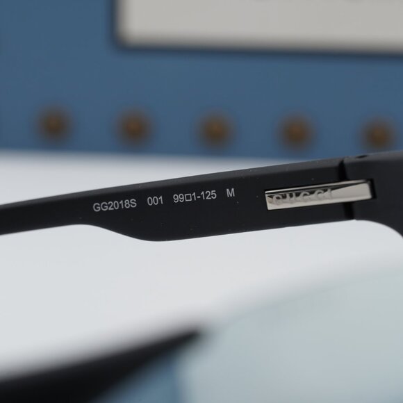 Gucci GG2018S 001 Shield Sunglasses – Matte Black/Smoke Mirror main image 5